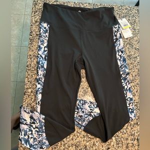 Gaiam Ladies LG 7/8 high waisted DriFit exercise pants pockets black blue white